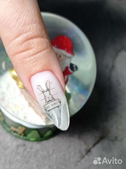 Маникюр, педикюр, наращивание ногтей