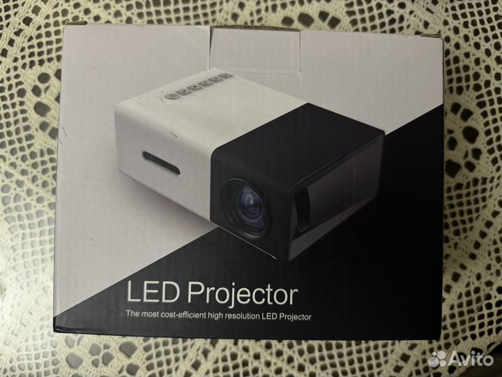 LED projector YG-300 проектор