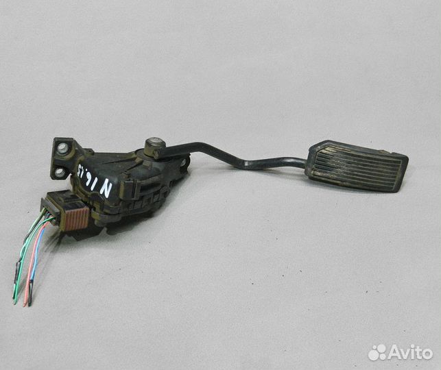 Педаль газа Nissan Almera N16