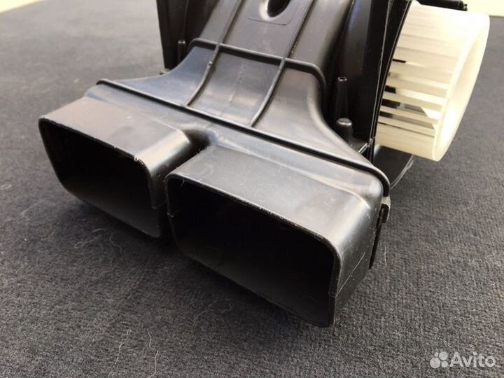 Вентилятор задней части салона Bmw X5 E70