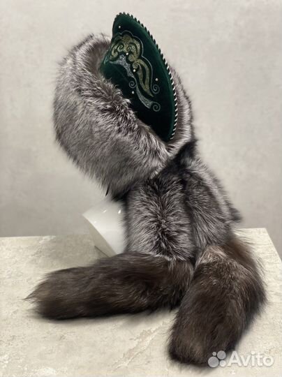 Бурек, шапка Салават с хвостами из меха