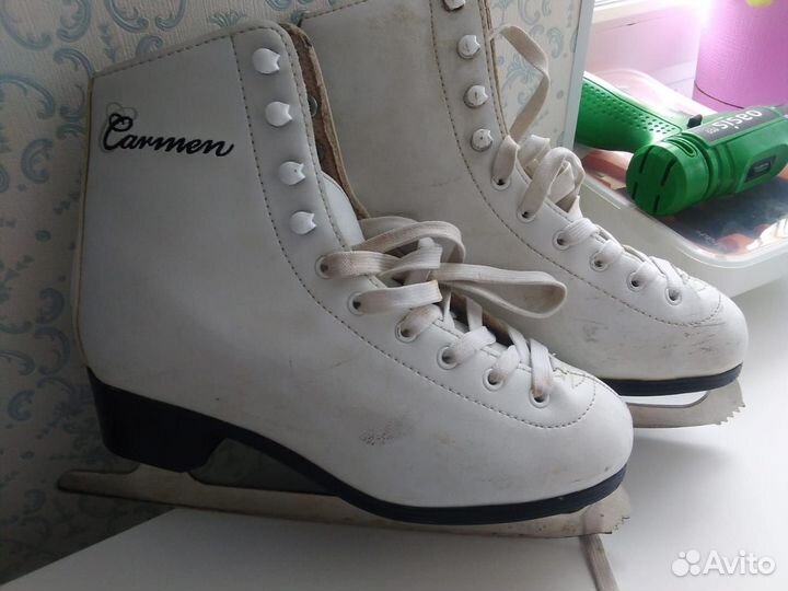 Коньки фигурные 38 размер