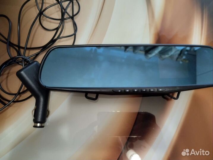 Зеркало с видеорегистратором