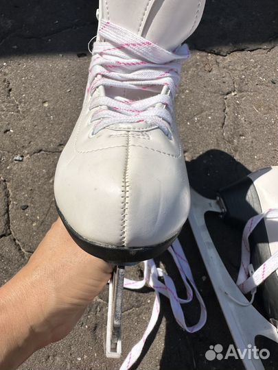 Коньки женские белые, р-р 39