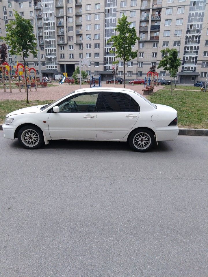 Mitsubishi Lancer: фото владельца
