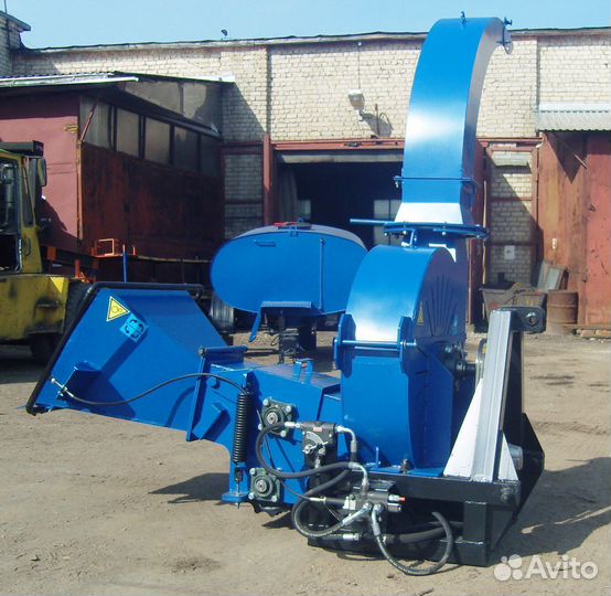 Измельчитель веток дерева с90ивн200г