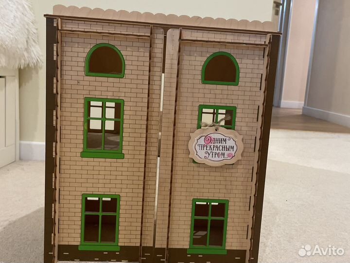 Домик кукольный