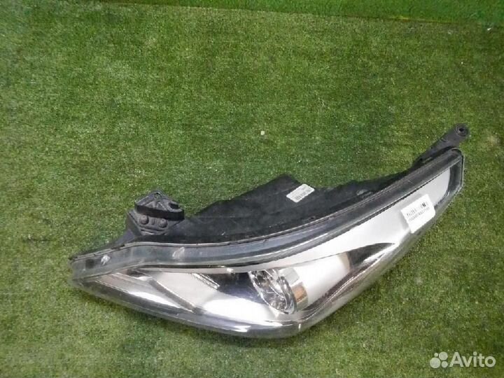 Фара левая Hyundai Solaris