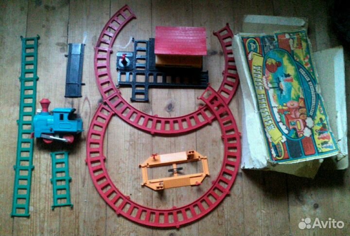 Игрушка техника Железная дорога Pico Огонек