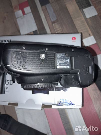 Canon eos 5d mark iv, батарейный блок bg-e20