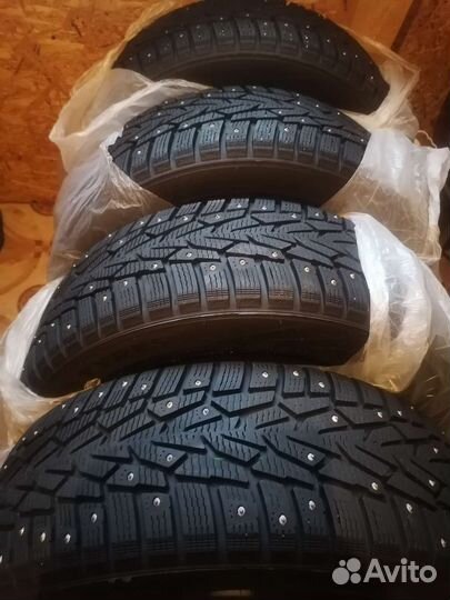 Nordman 7 215/60 R17