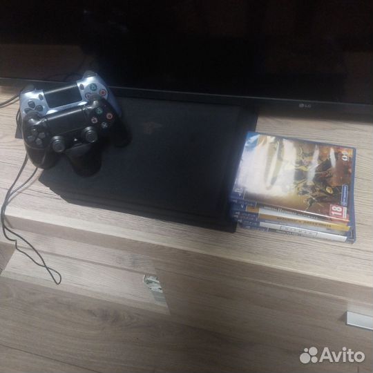 Sony playstation 4 PS4 pro 1tb с играми