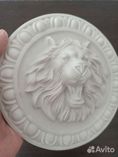 Декоративное панно лев