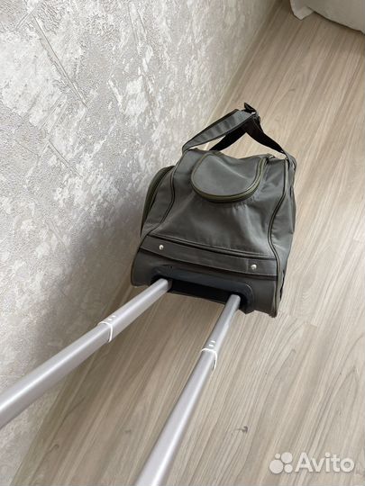 Сумка дорожная на колесах с выдвижной ручкой