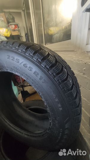 Nokian Tyres Hakkapeliitta 5 SUV 225/65 R17 105T