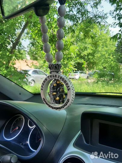 Четки, подвеска в машину, подарок