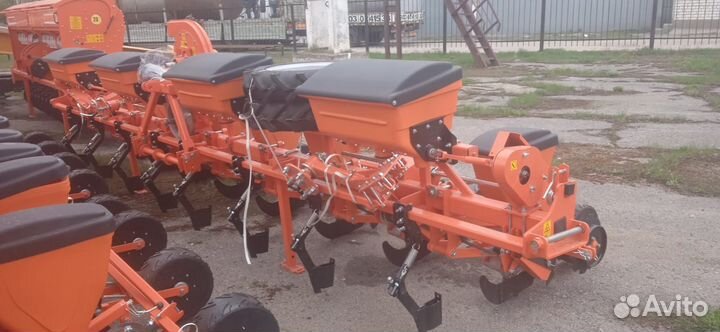 Сеялка Фаворит Весна-8, 2023