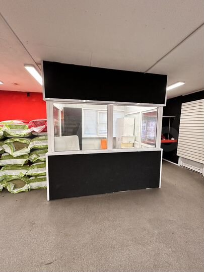 Торговая площадь, 180 м²