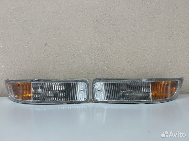 Туманки с поворотником Toyota Corona 190