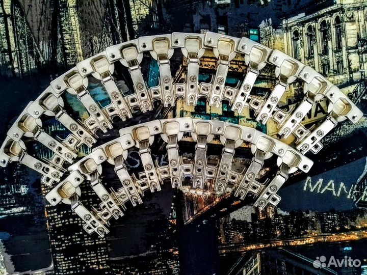 Петли мебельные Brilon