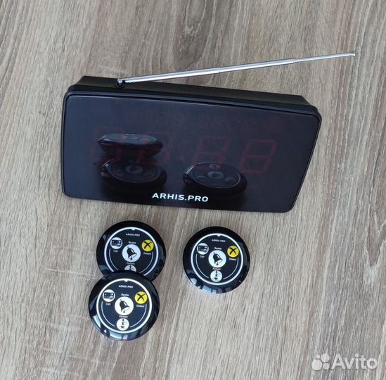 Табло вызова официанта-калянщика и кнопка вызова