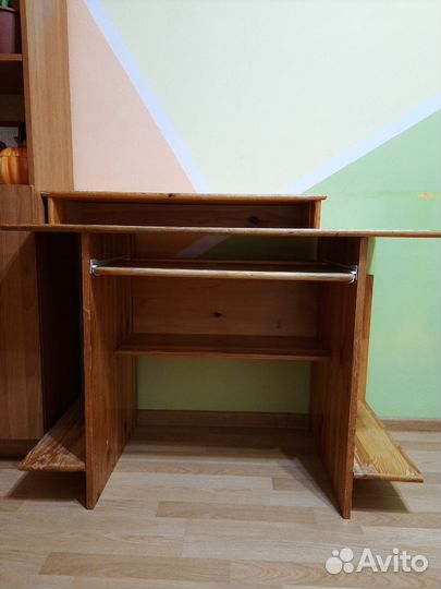 Бесплатно компьютерный стол