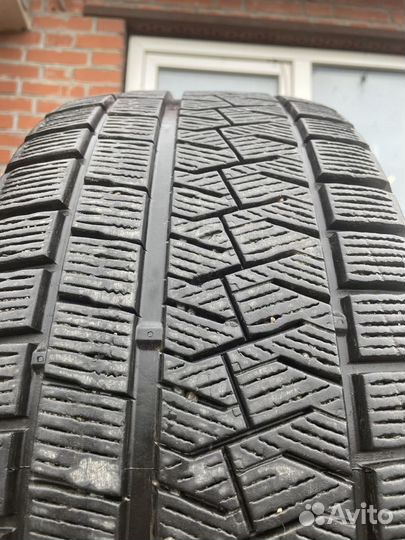 Pirelli Ice Asimmetrico 225/45 R18 95Q