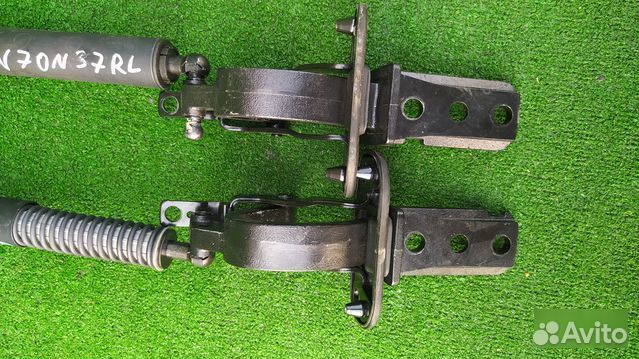 Амортизатор багажника Volvo V70 B5254T6