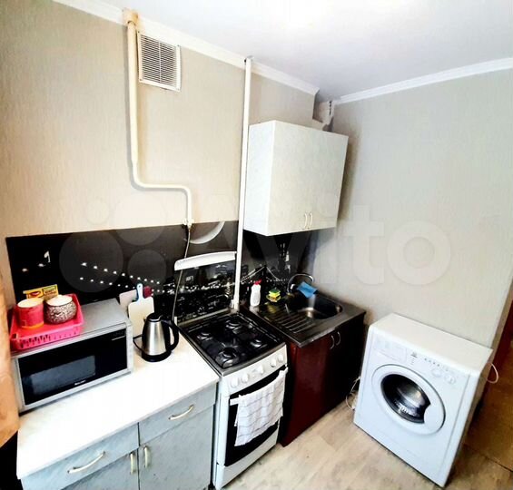 2-к. квартира, 42 м², 1/9 эт.