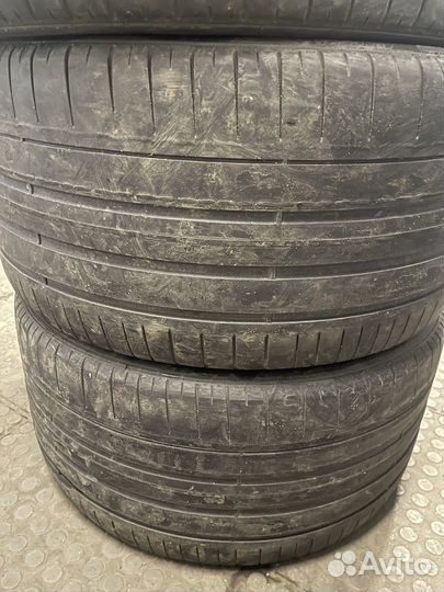 Pirelli P Zero PZ4 275/35 R21 и 315/30 R21