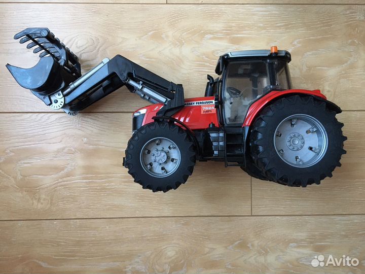 Детский трактор Bruder