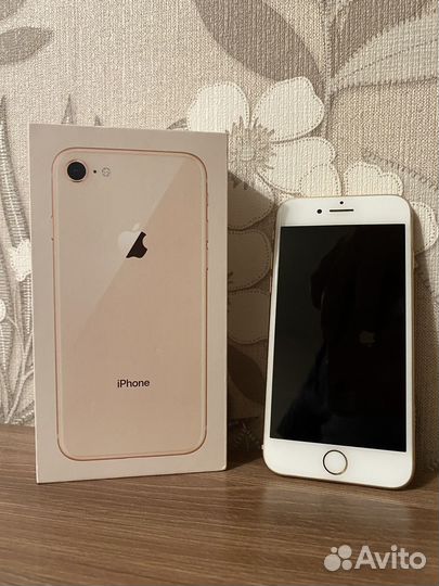 iPhone 8, 64 ГБ