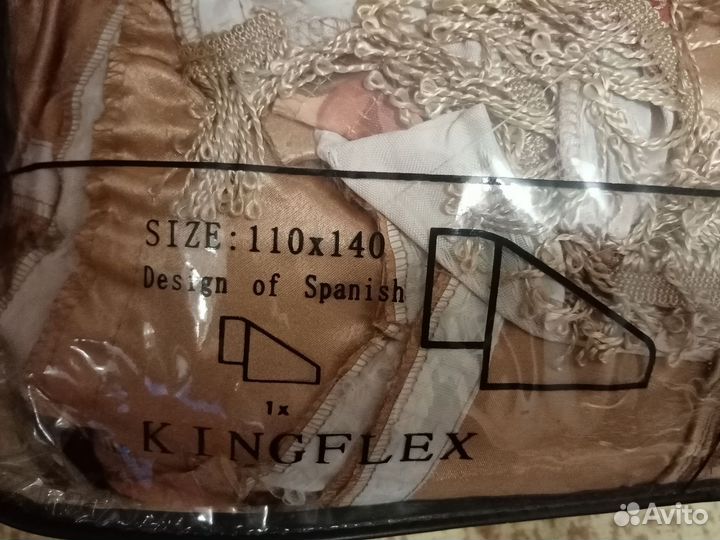 Комплект штор и покрывало на кровать