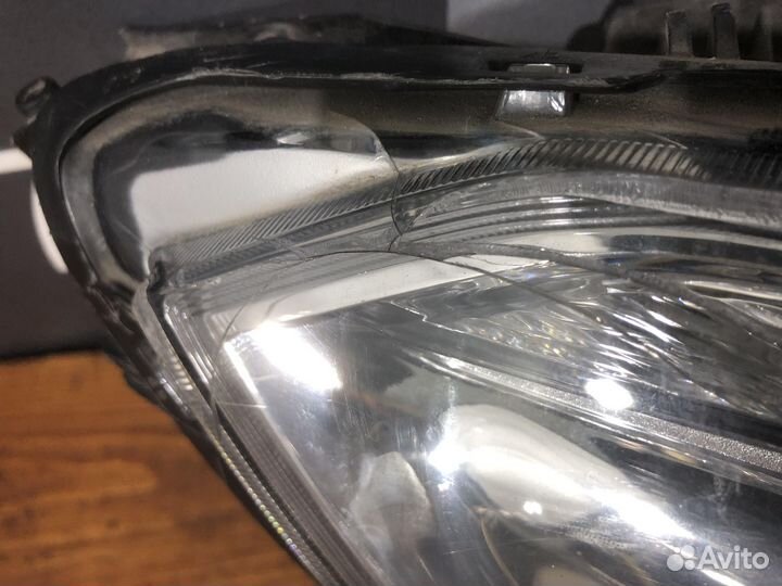 Фара правая Peugeot 2008 13-16 Б/у Оригинал