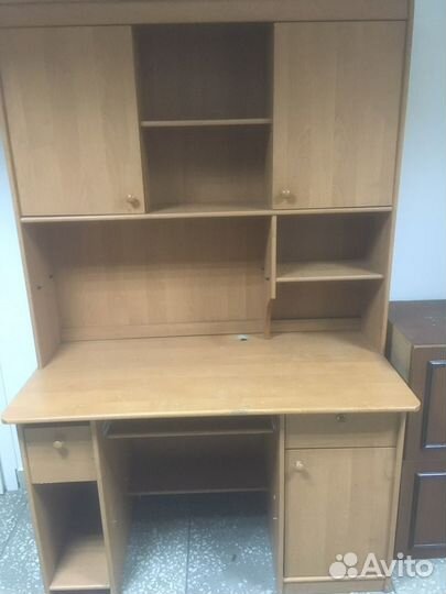 Компьютерный стол