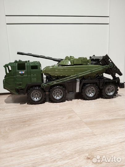 Тягач с танком новый