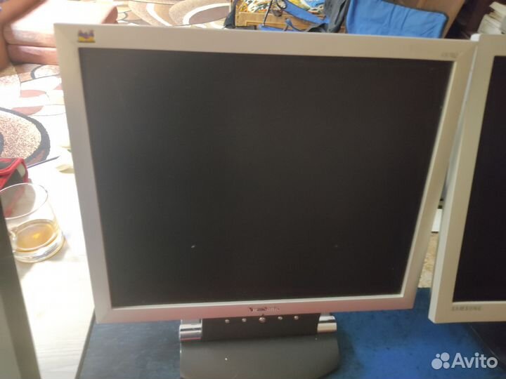 Монитор Samsung