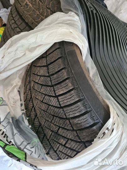 Continental ContiVikingContact 6 235/40 R18 95T