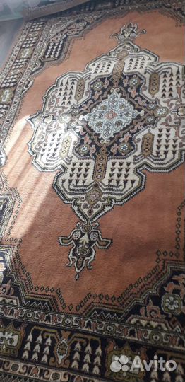 Ковер шерстяной