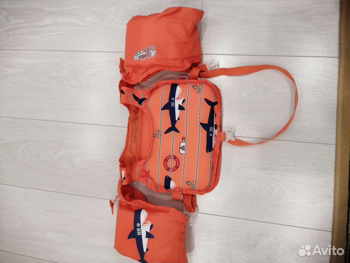 Детский спасательный жилет