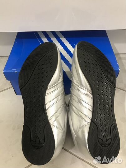 Женские кожаные кроссовки adidas 38.5 р