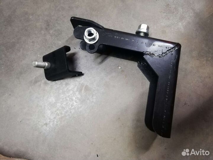 Кронштейн запасного колеса Газель