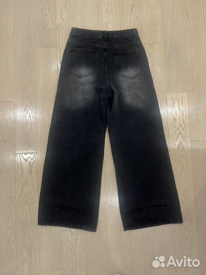 Джинсы широкие