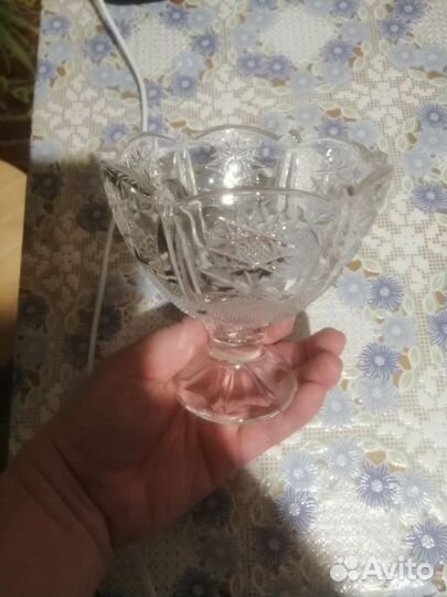Хрустальная ваза