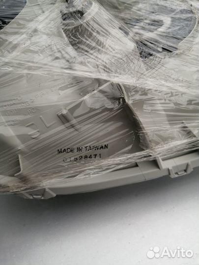 Toyota corolla E120/E120 фара левая