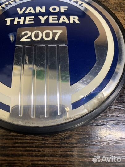 Эмблема Фургон Года 2007 Ford Transit