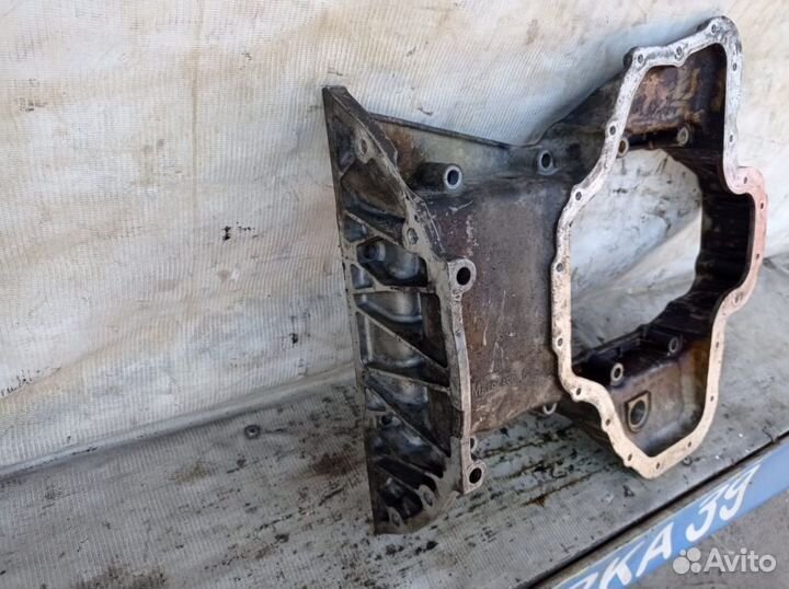 Omega B масляный поддон без низа 2.0 бенз X20XEV