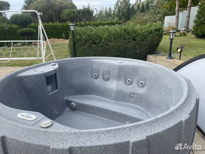 Джакузи, гидромассажный бассейн Dream Spa