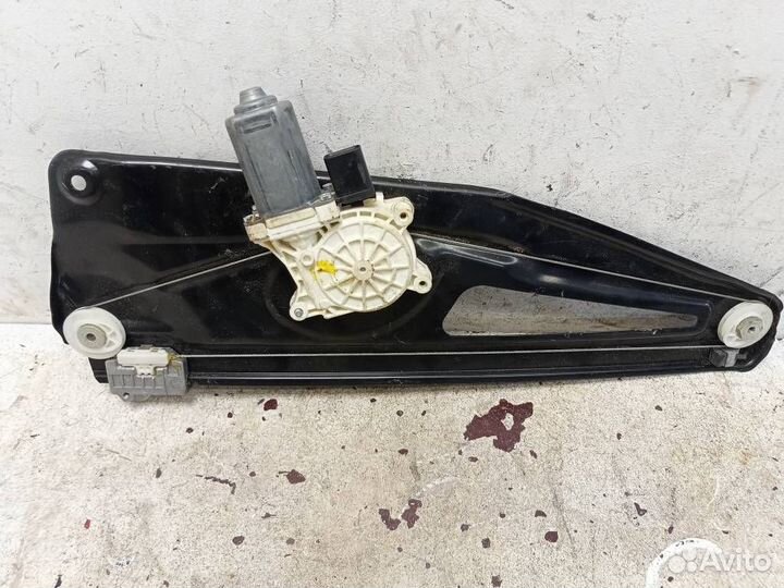 Стеклоподъемник электрический задний правый