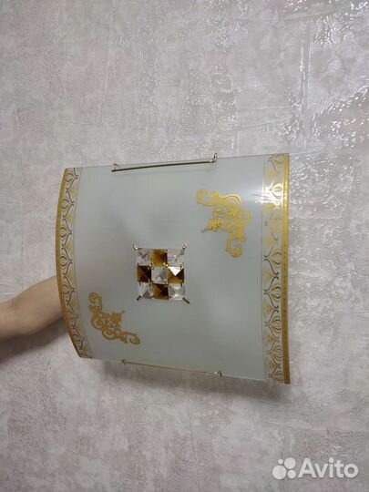 Люстра настенная